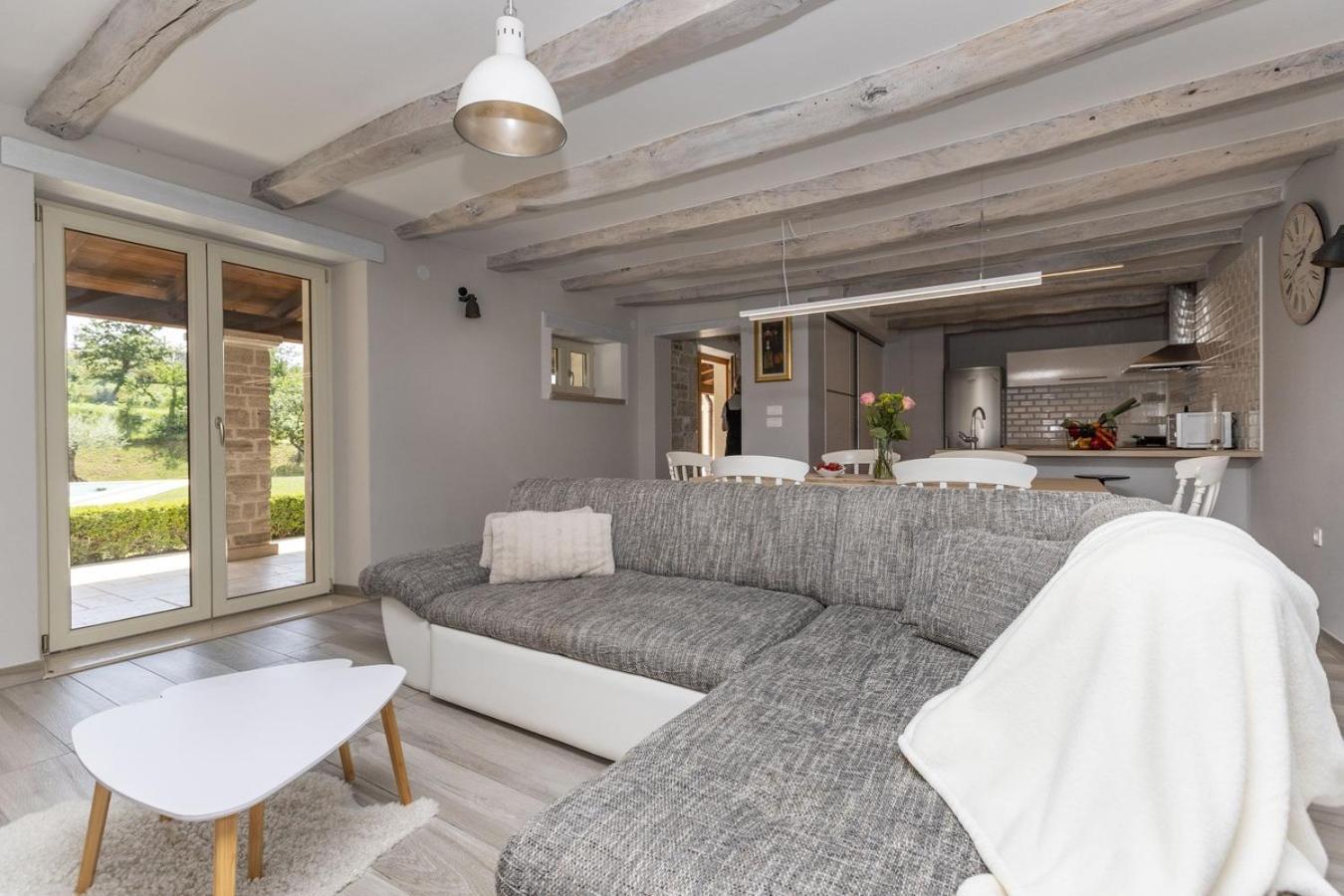 Villa Viscum In Central Istria For 8 Persons With Large Garden - Pet Friendly Pazin Εξωτερικό φωτογραφία