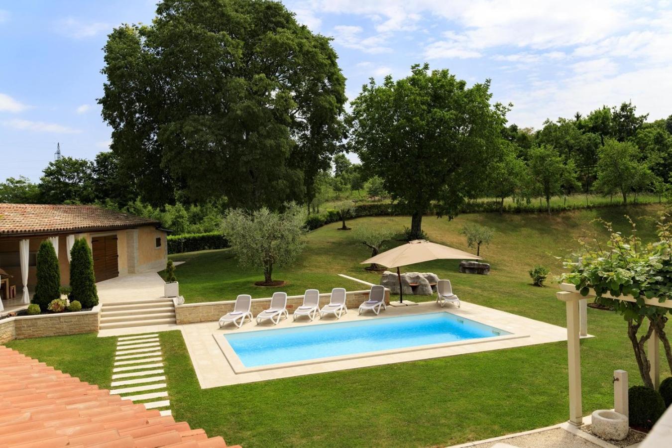 Villa Viscum In Central Istria For 8 Persons With Large Garden - Pet Friendly Pazin Εξωτερικό φωτογραφία